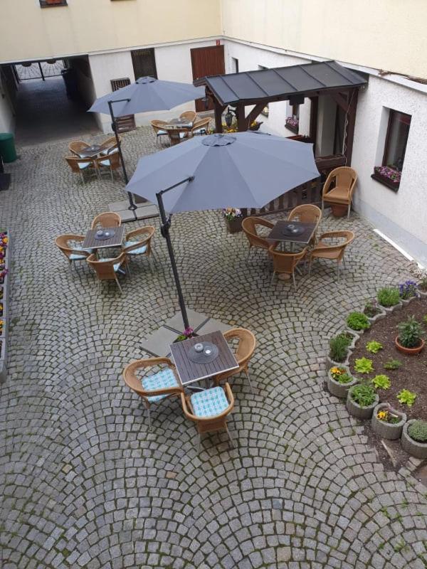 Hotel Goldener Löwe Zeulenroda-Triebes Buitenkant foto
